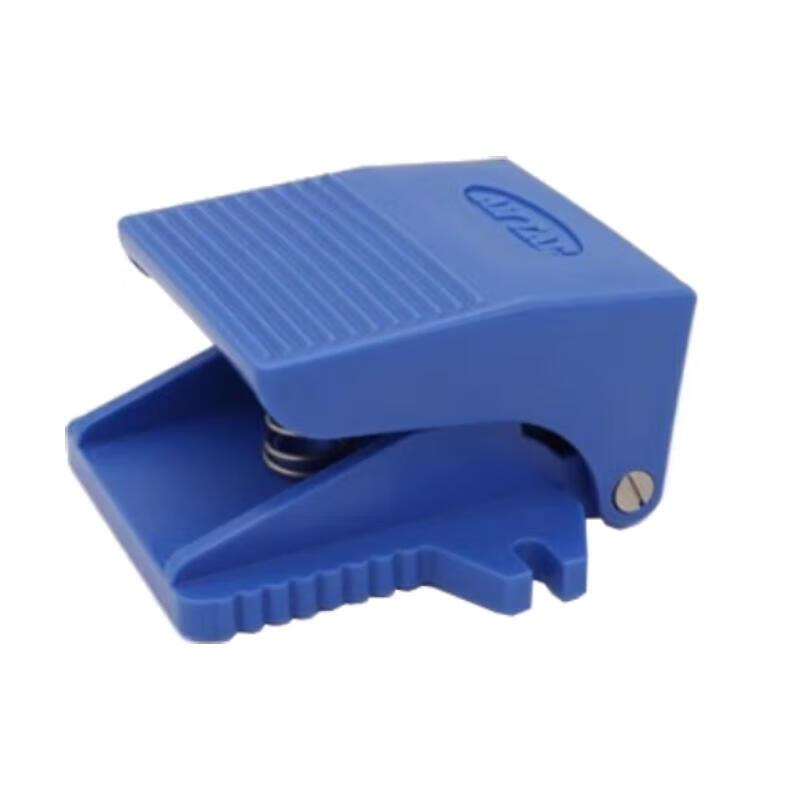 AirTAC 2-position 3-way foot valve; 3FM21008