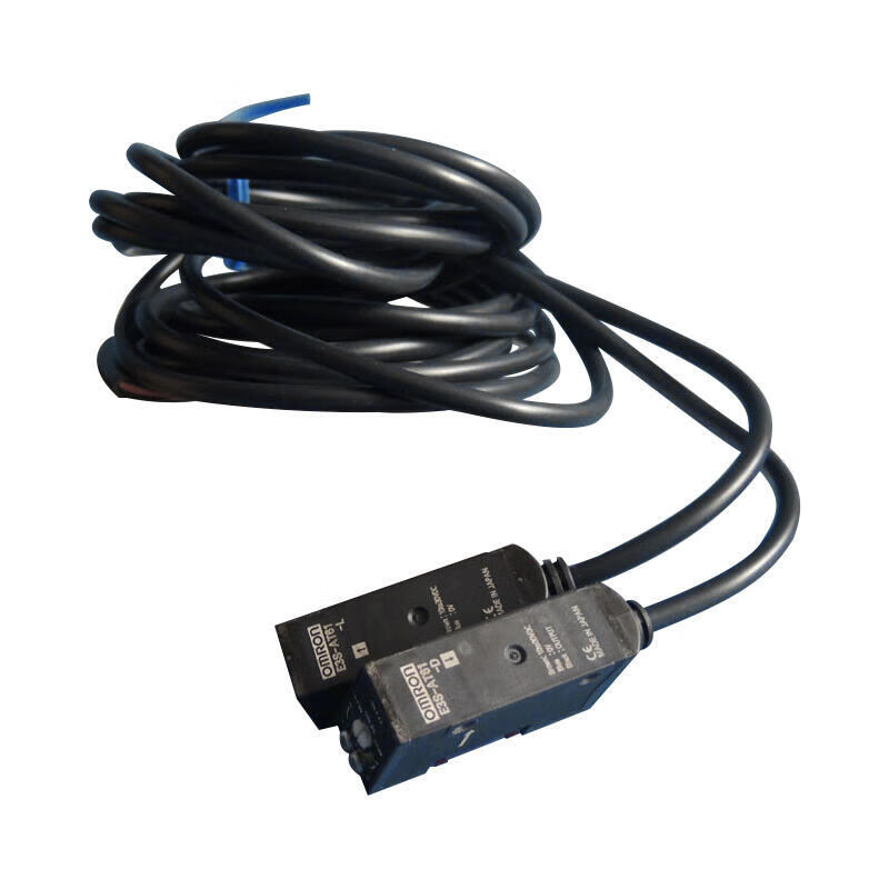 Omron amplifier built-in photoelectric switch (medium); E3S-AT61 10M