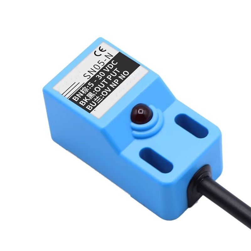 Xinkaichen Square Metal Proximity Switch SN05-N/P Inductive NPN/PNP Normally Open/Normally Closed Sensor 5mm SN05-D1 DC Two-Wire Normally Open (2 pieces)