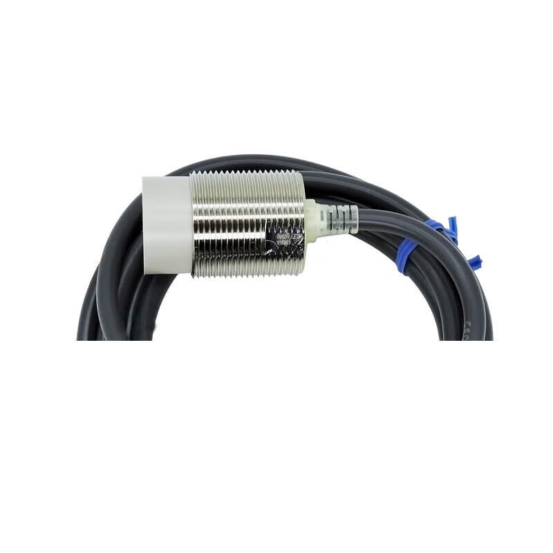 Omron proximity sensor; E2E-X18MY1-Z 2M BY OMS