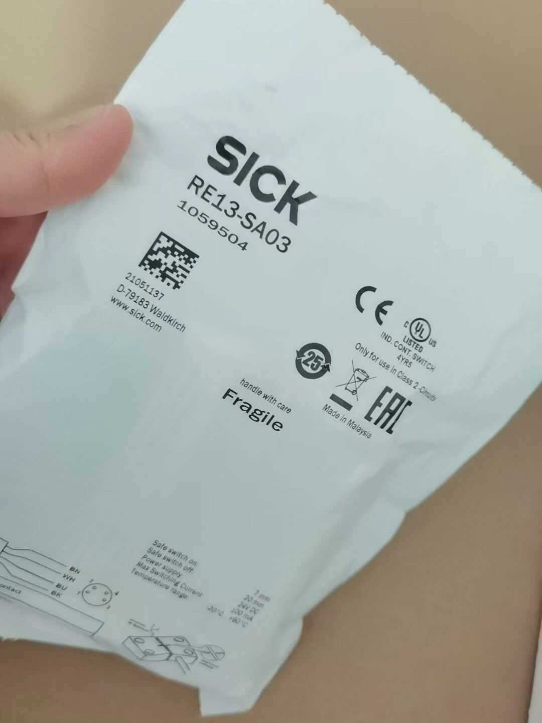 1pcs Sick RE13-SA03 1059504 Sensor