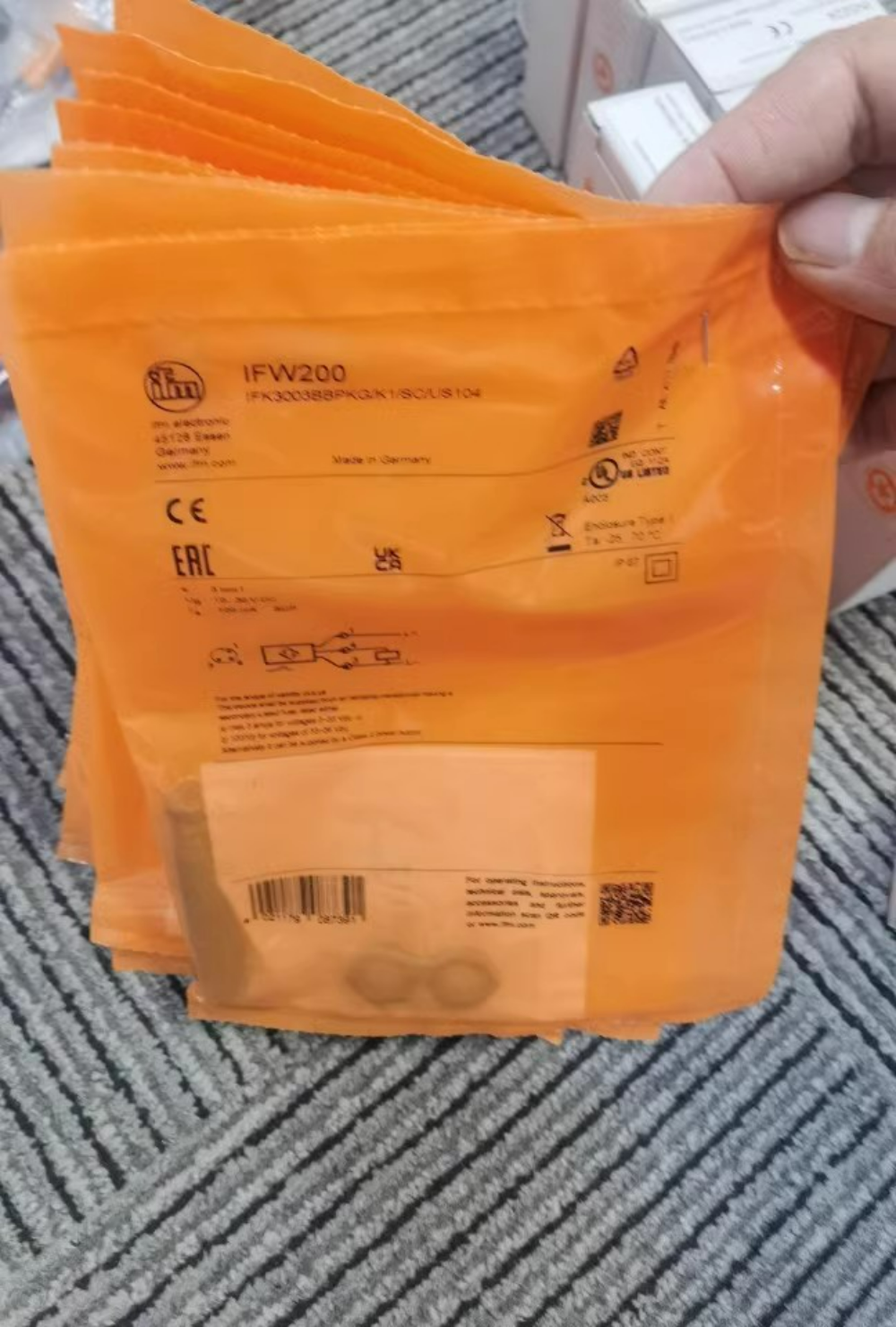 1pcs IFM IFW200 Sensor