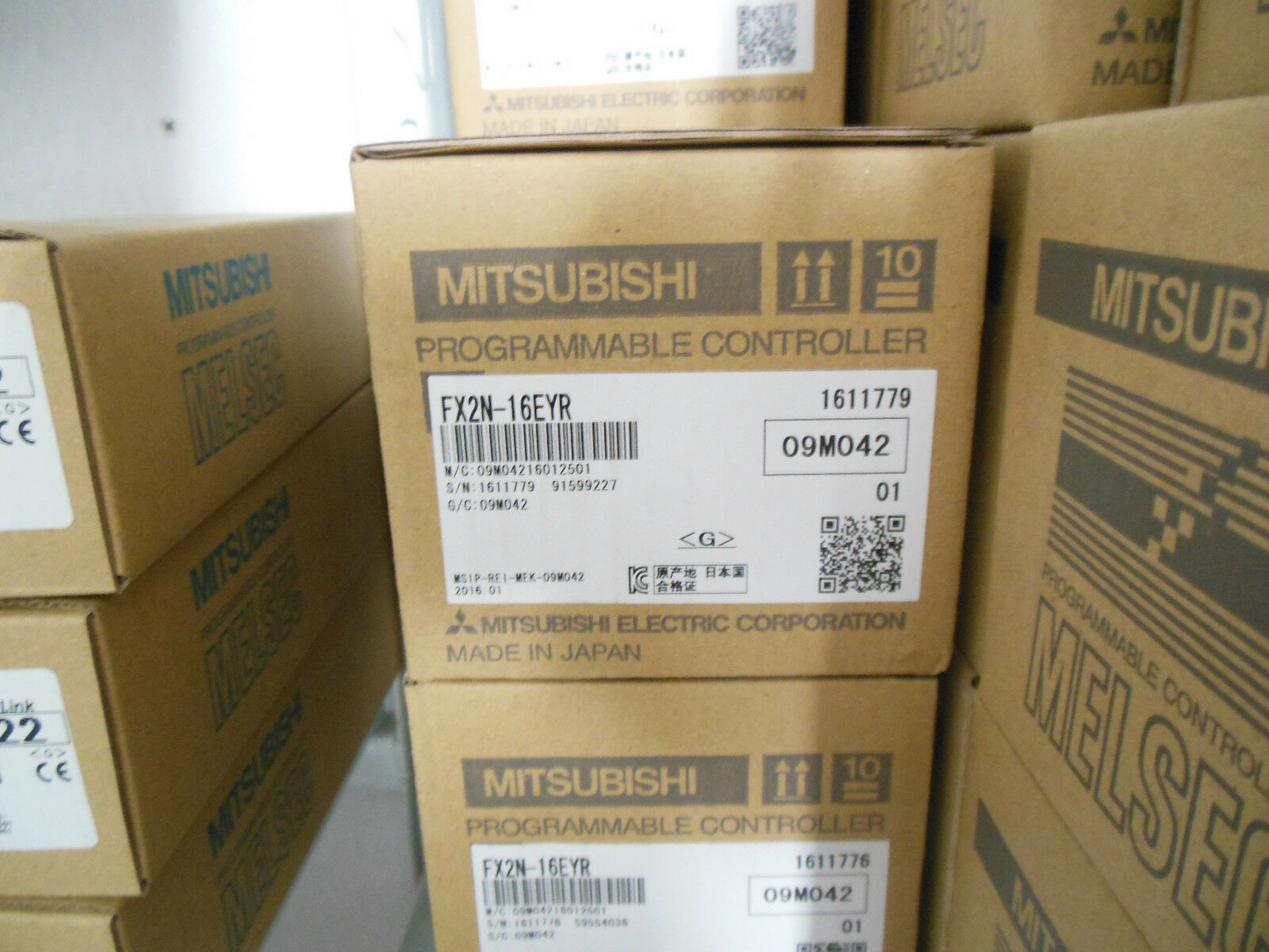 1pcs Mitsubishi Expansion Unit FX2N-16EYR