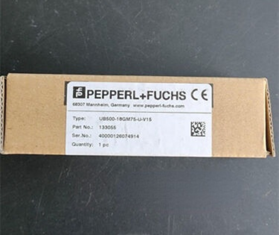1pcs PEPPERL+FUCHS Sensor UB500-18GM75-U-V15