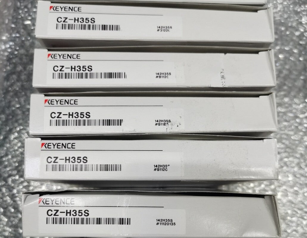 1pcs KEYENCE CZ-H35S Color Sensor