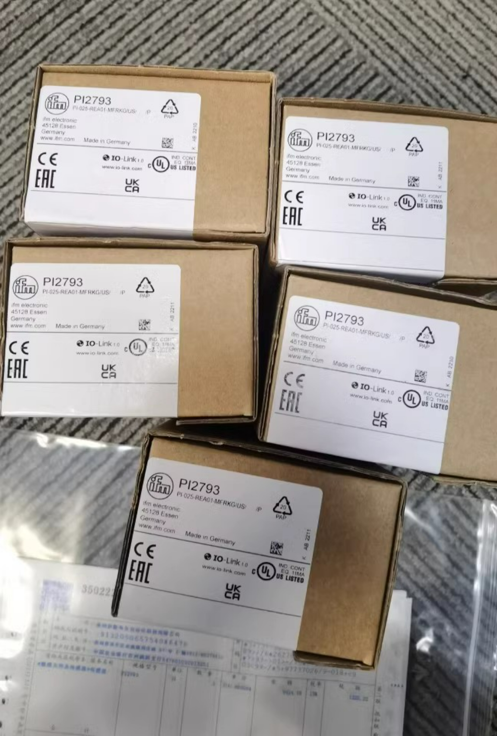 1pcs IFM PI2793 Sensor