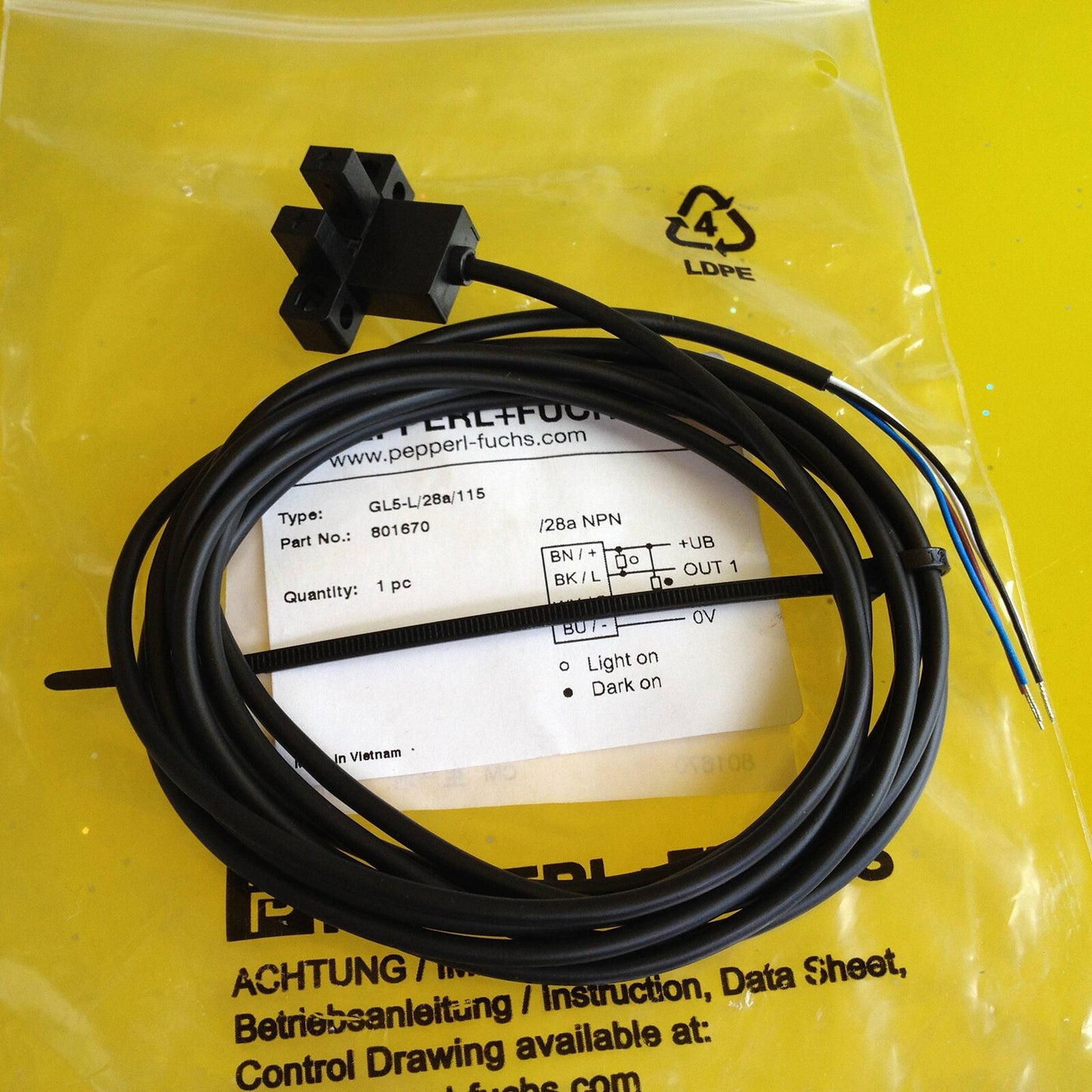 1pcs For Pepperl+Fuchs GL5-L/28A/115 Photoelectric Sensor NPN Output