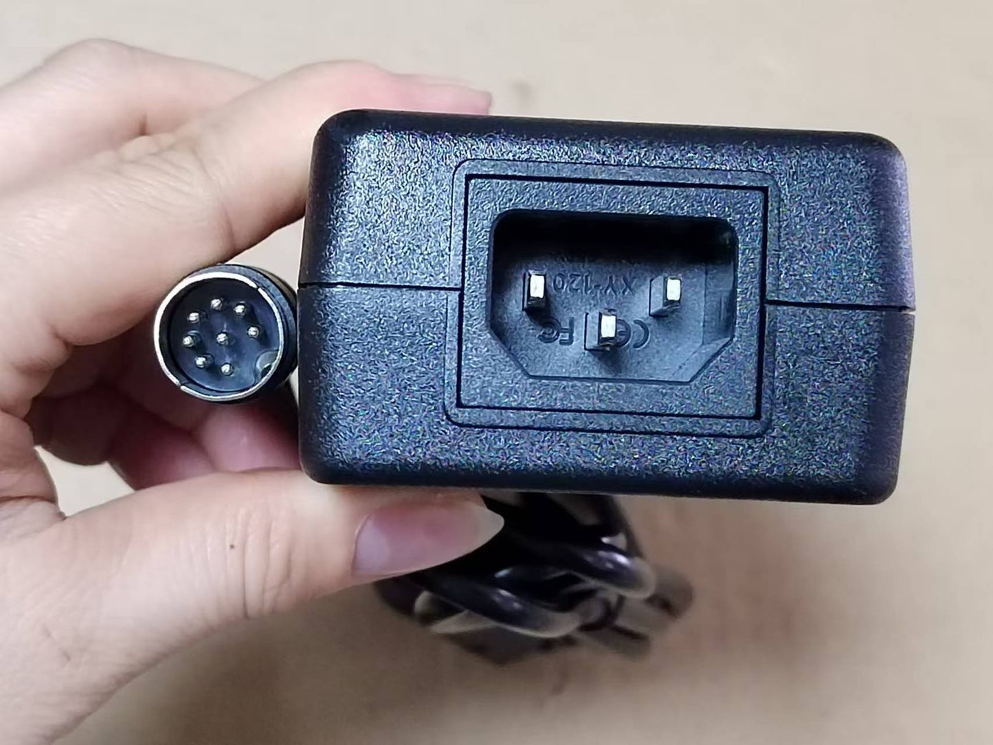 WISONIC/MEGMEET MANGO120-19AD-WIS universal power adapter 8-pin plug