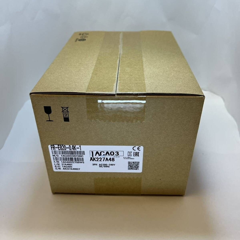 1pcs Mitsubishi Frequency Converter FR-E820-0.4K-1