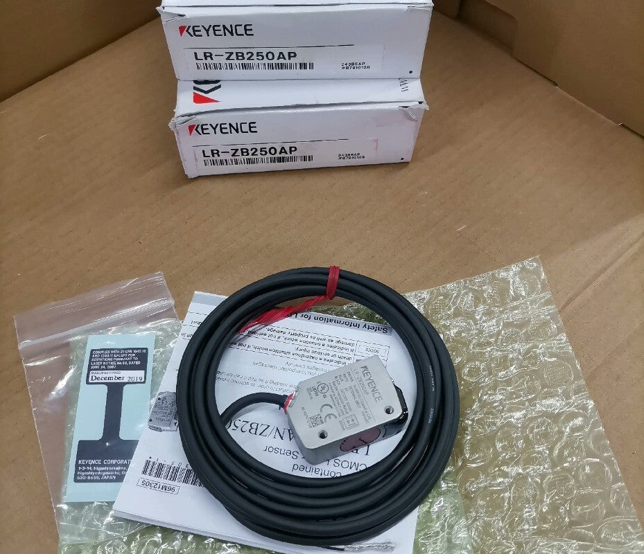 1pcs KEYENCE LR-ZB250AP Laser Sensor