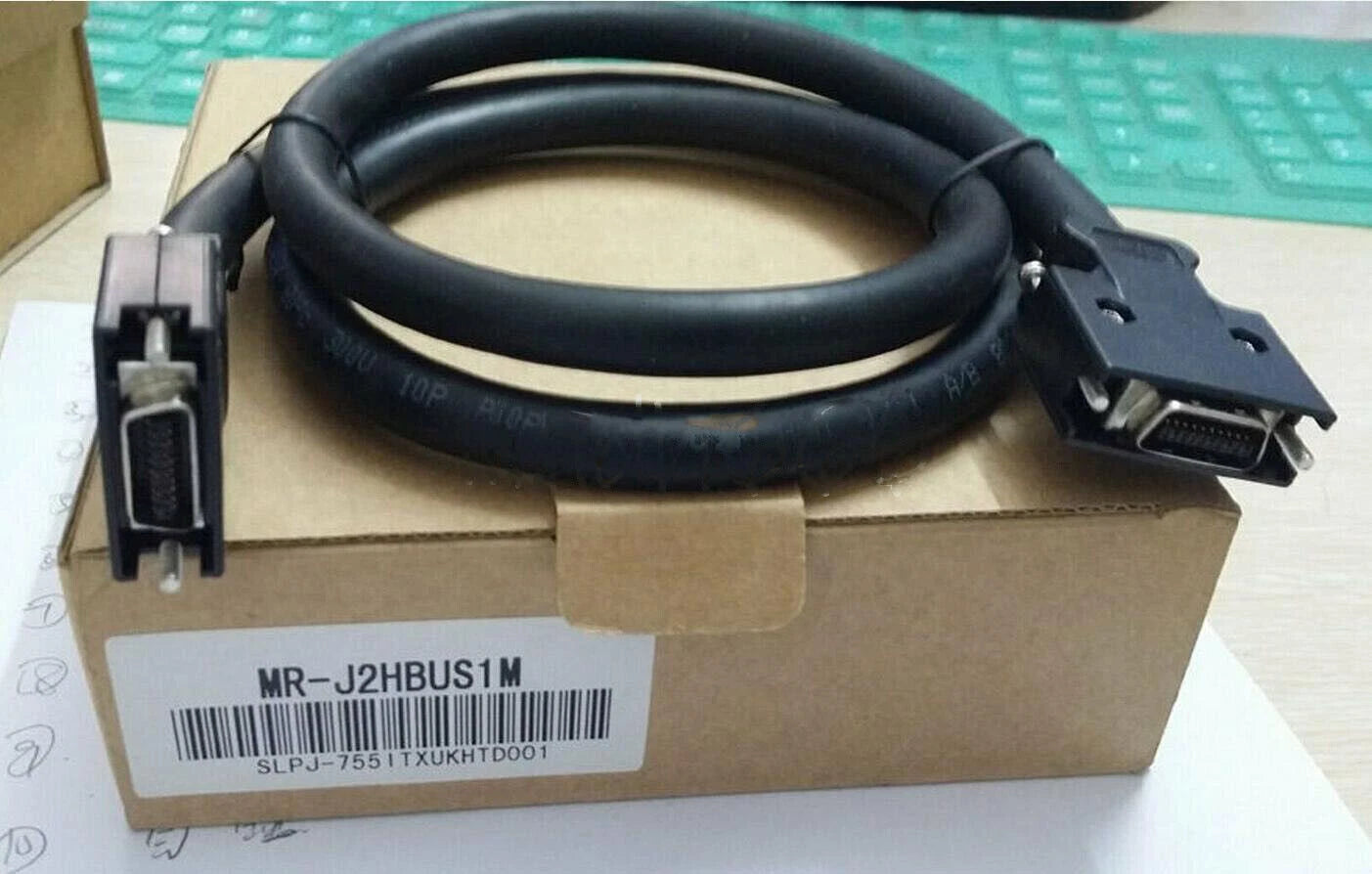 MR-J2HBUS1M Mitsubishi termianl Cable MR-J2HBUS1M #P