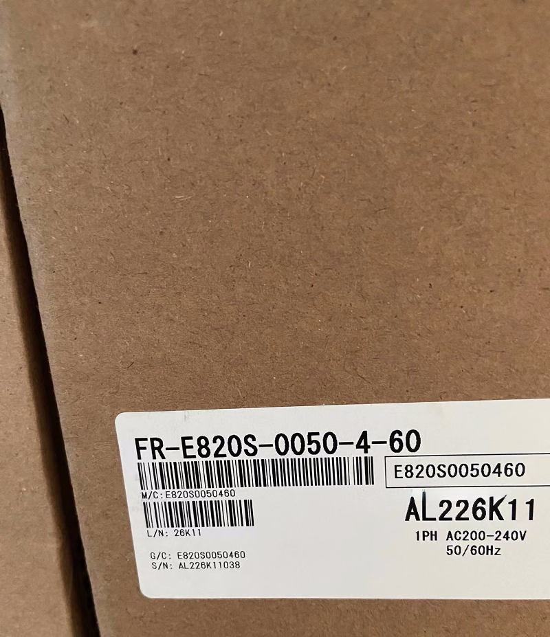 1pcs Mitsubishi Frequency Converter FR-E820S-0050-4-60