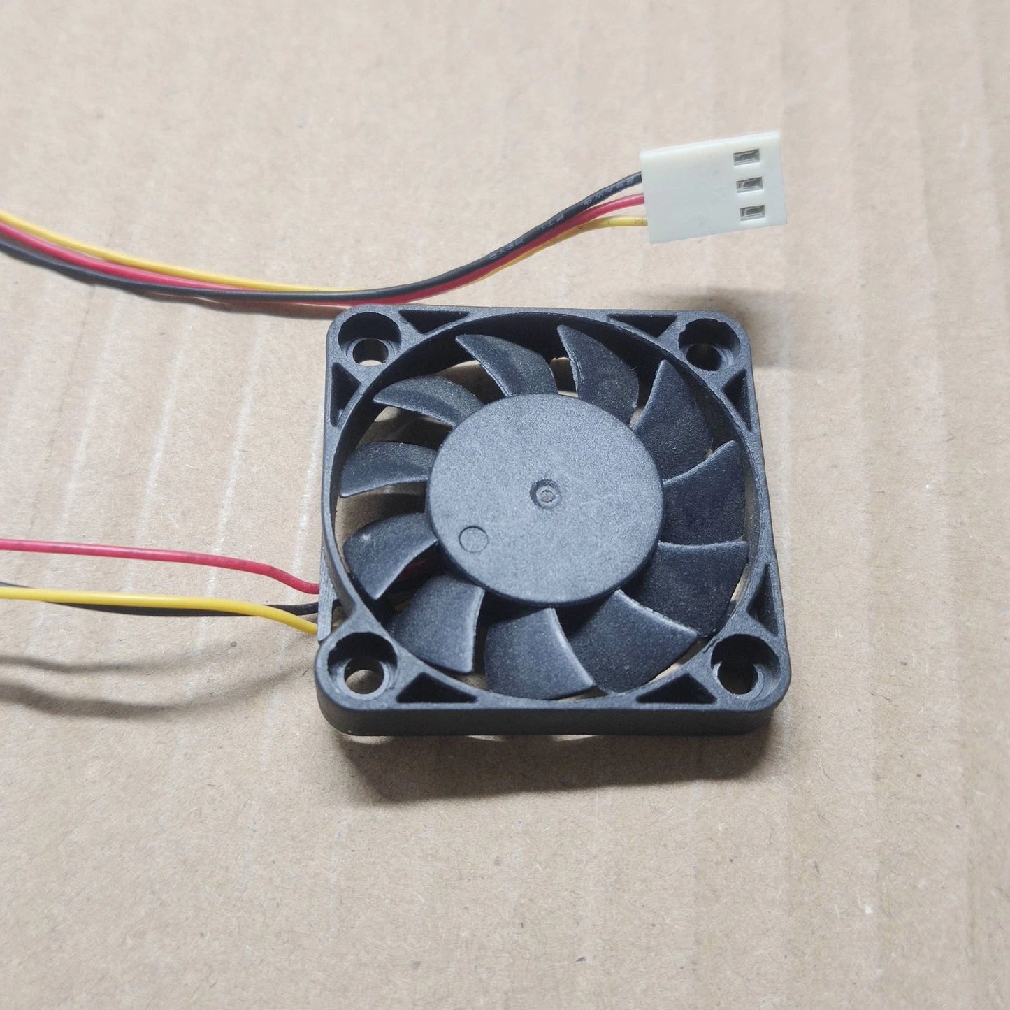 1PC 3 wire small chassis cooling fan F-4007H12C 12V 4 cm 0.16A