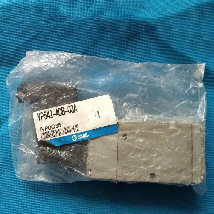 1PC SMC VP542-4DB-03A Solenoid valve spot stock #P