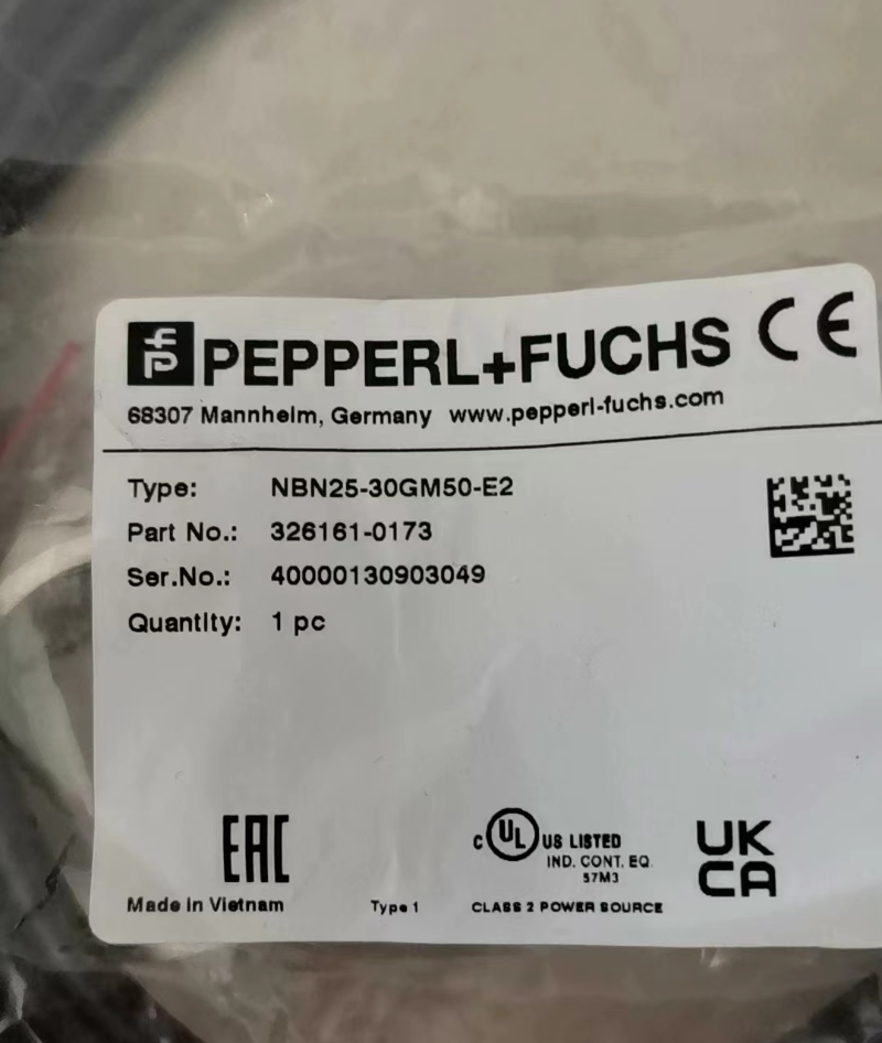 1pcs PEPPERL+FUCHS Sensor NBN25-30GM50-E2