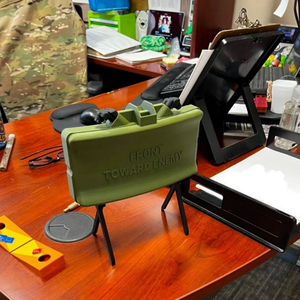 M18A1 Claymore Mine Model Set – 1:1 Replica 3D Printed Military Cosplay Prop