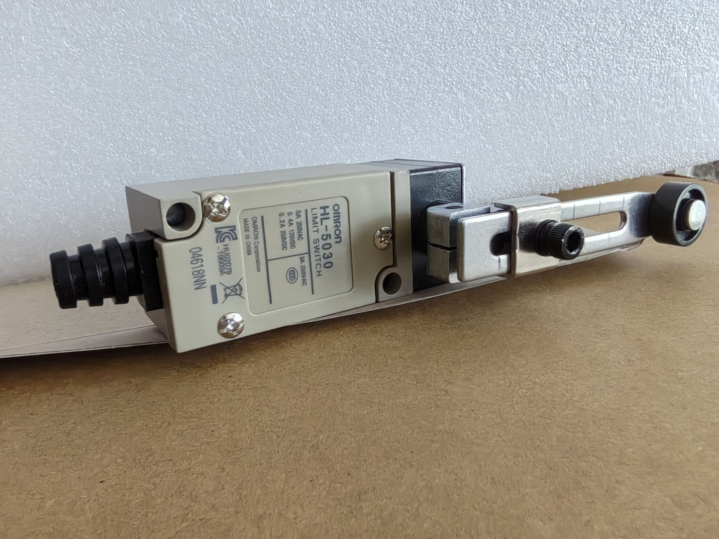 Omron HL-5030 Limit Switch HL5030