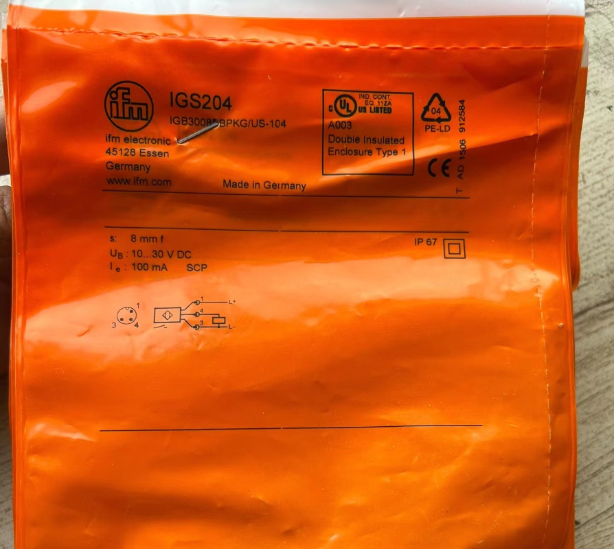 1pcs IFM Sensor IGS204