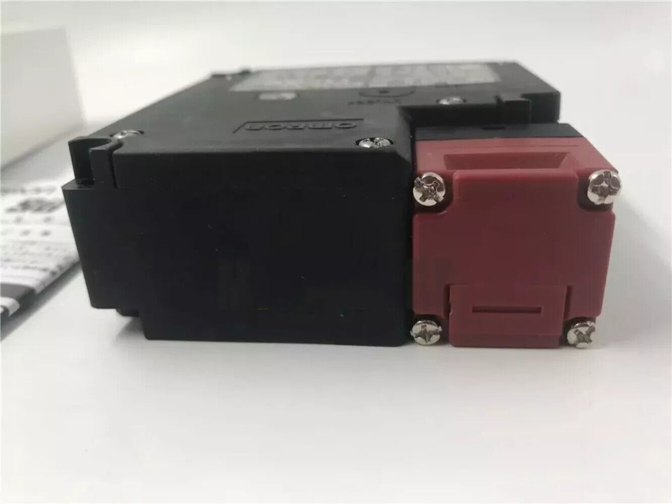 1PCS For Omron D4NL-2HFG-B D4NL2HFGB Safety Door Switch