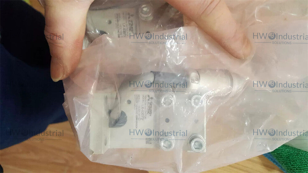 1/Piece LX-030TD MITSUBISHI Tension Sensor LX030TD Pressure Detector