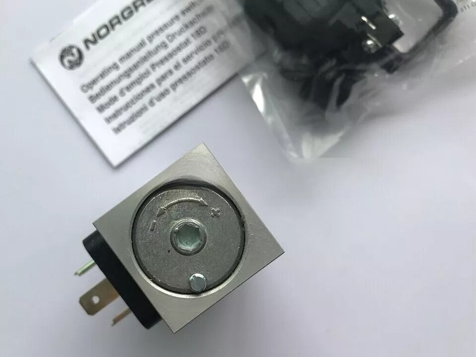 1pcs ones NORGRE 0882300 Pressure Switch