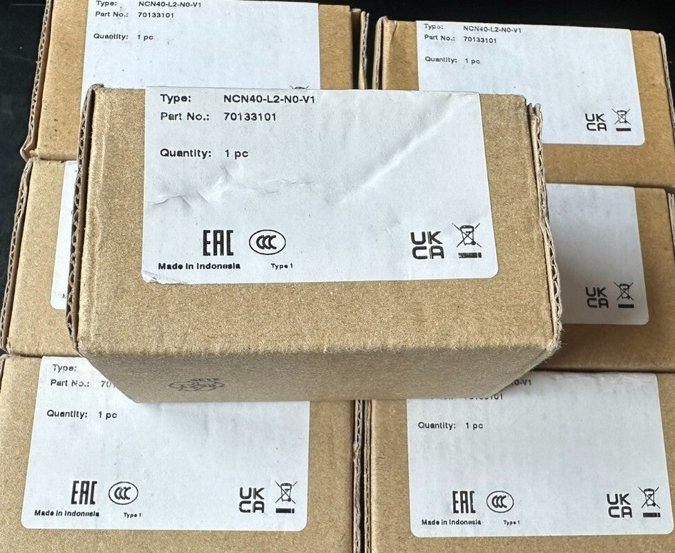 1pcs 70133101 P+F NCN40-L2-N0-V1 Proximity Switch