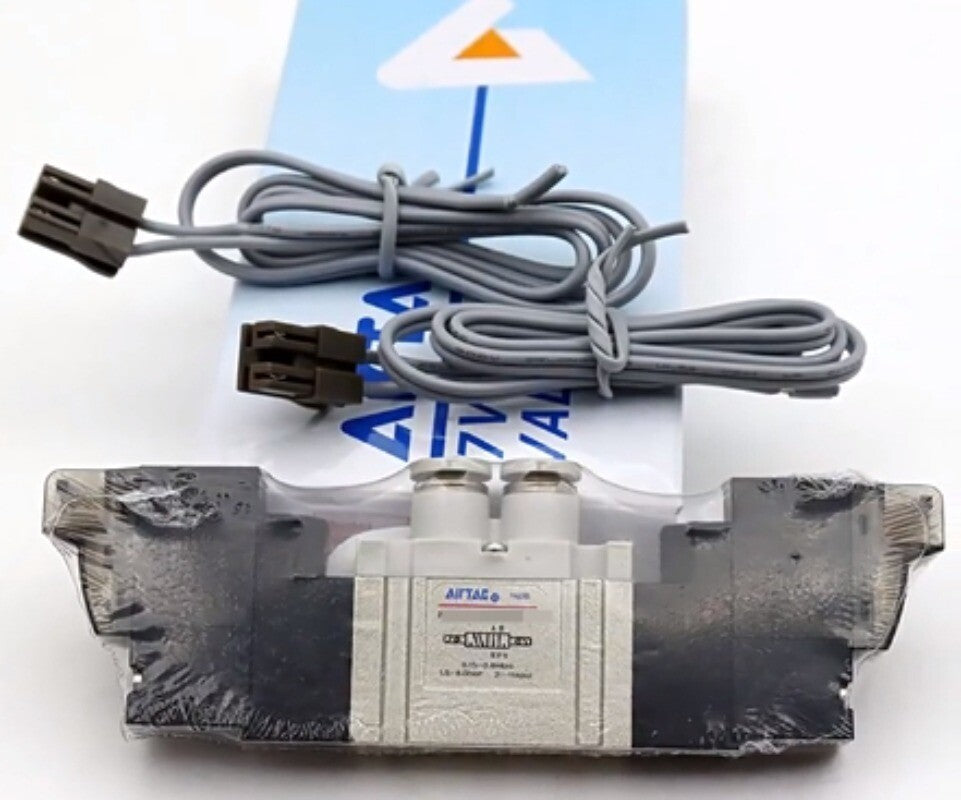 1pcs AirTAC Solenoid Valve 7V230PJ08A050 AC220V Dual Electronic Control