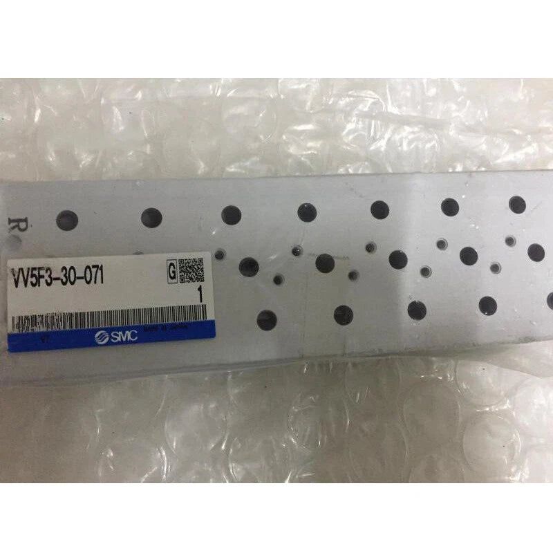 1PC SMC VV5F3-30-071 valve plate VV5F3-30-071 spot stock #P