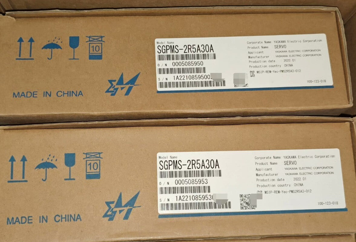 1pcs Yaskawa SGPMS-2R5A30A Servo Drive