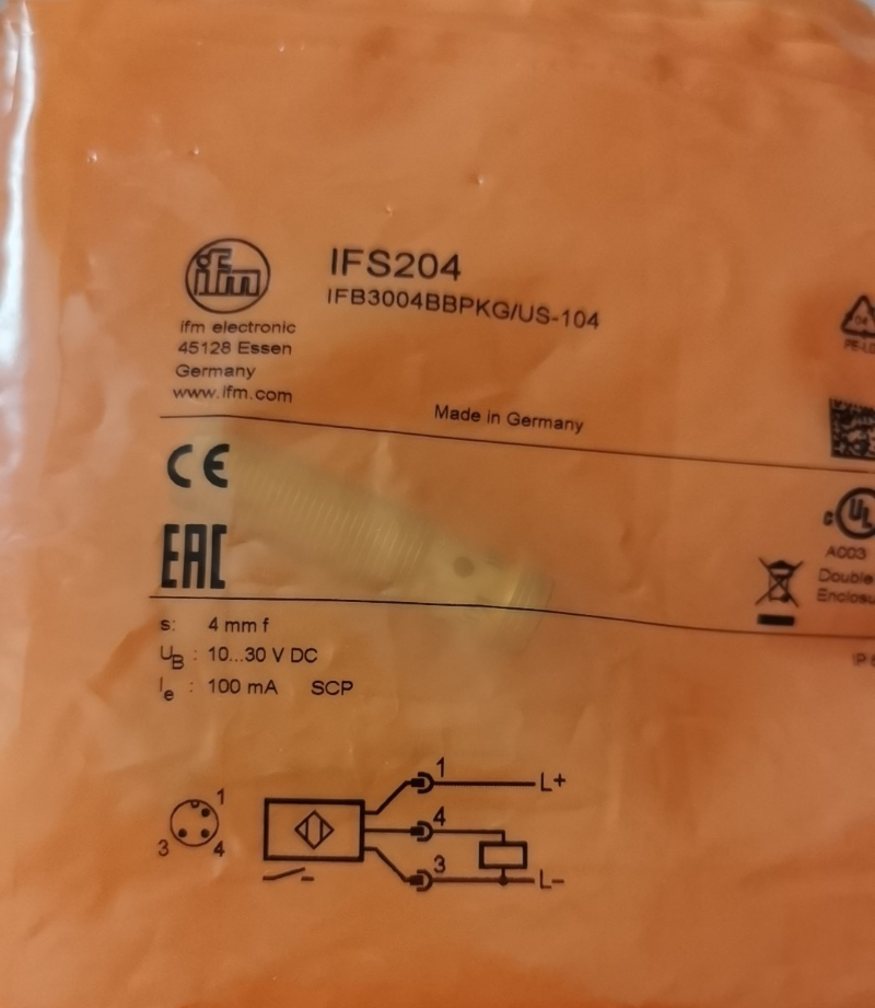 1pcs IFM Sensor IFS204