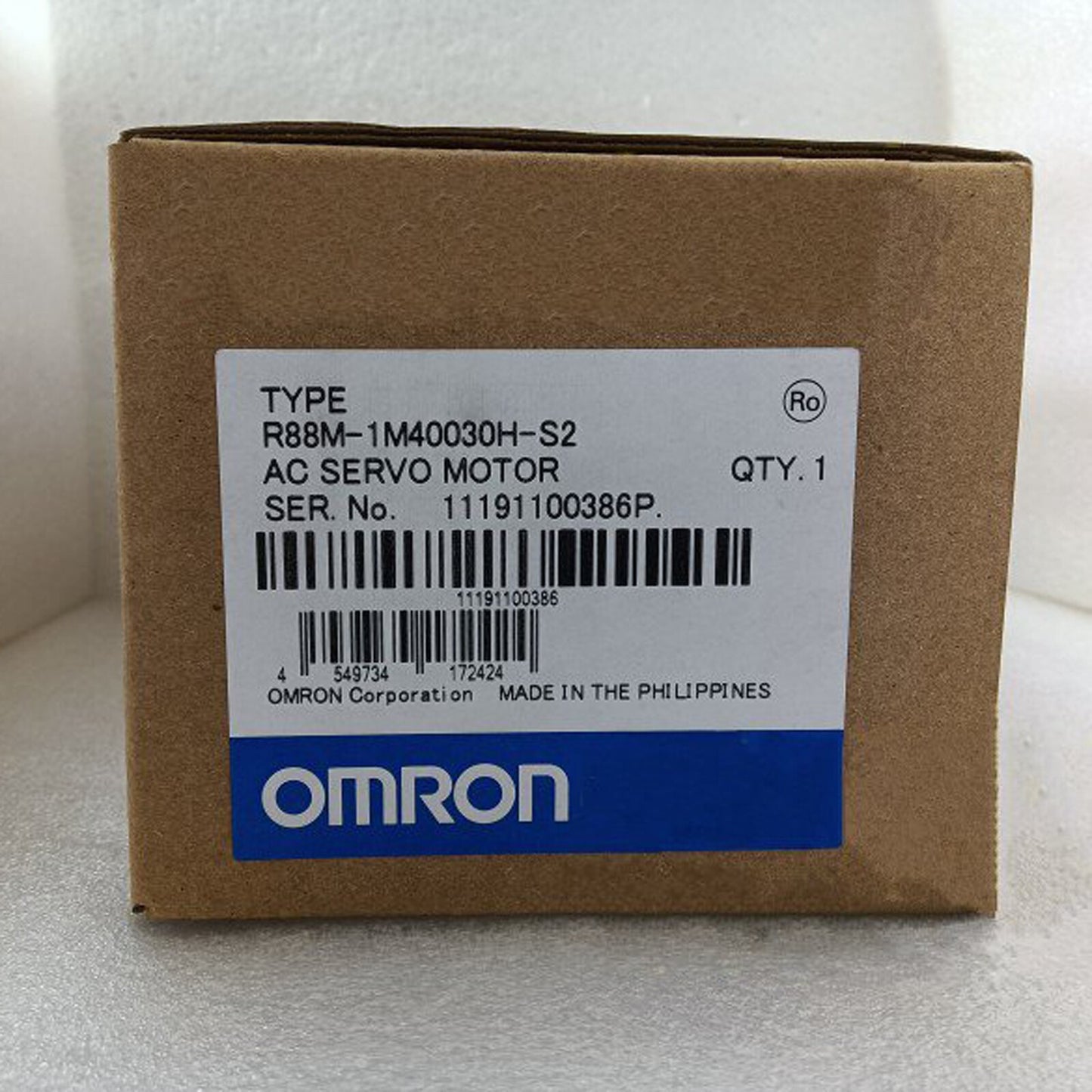 1PC Omron R88M-1M40030H-S2 AC Servo Motor In Box ping