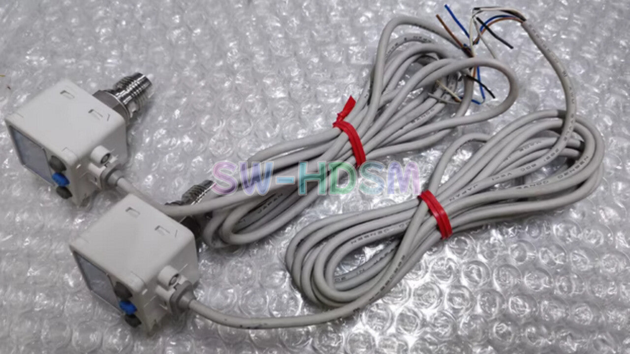 1PCS for SMC Pressure Switch ZSE80F-A2-R Freight Free