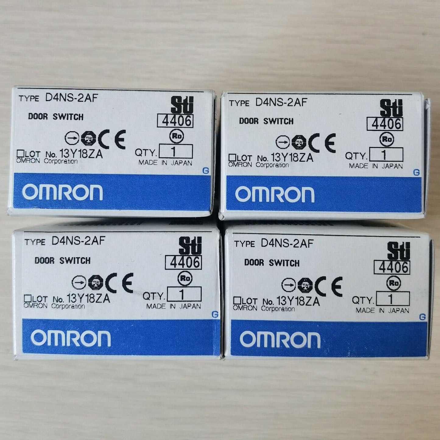 1pcs OMRON D4NS-2AF Door Switch D4NS2AF Free Shipping