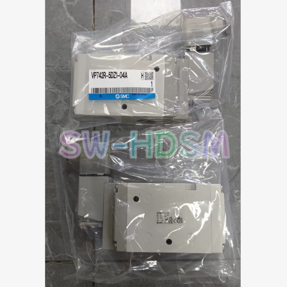 1PCS Fit for SMC Solenoid Valve VP742R-5DZ1-04A Freight Free
