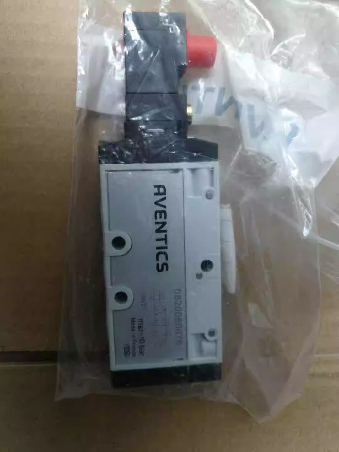 1pcs AVENTICS solenoid valve 0820060076