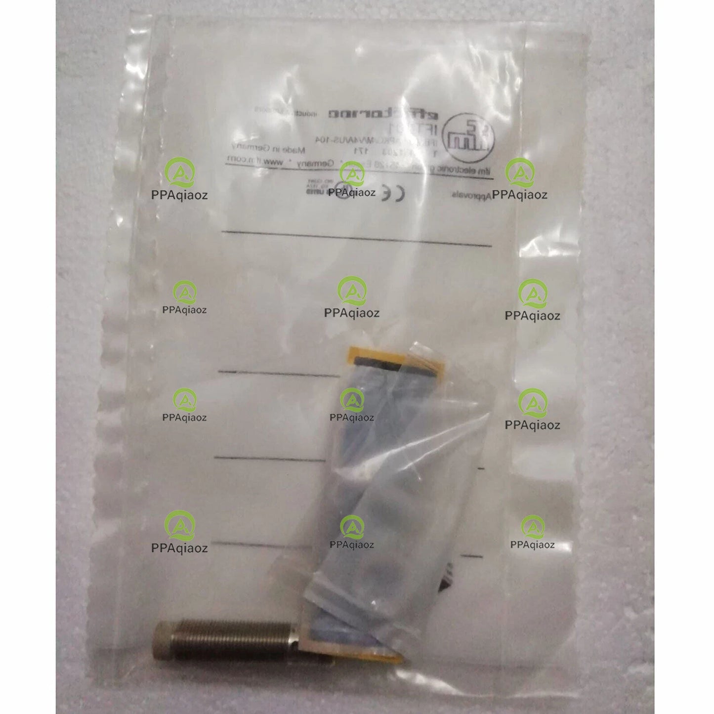 1PC IFM IFT201 Proximity Switch IFT201 In Box Free Shipping