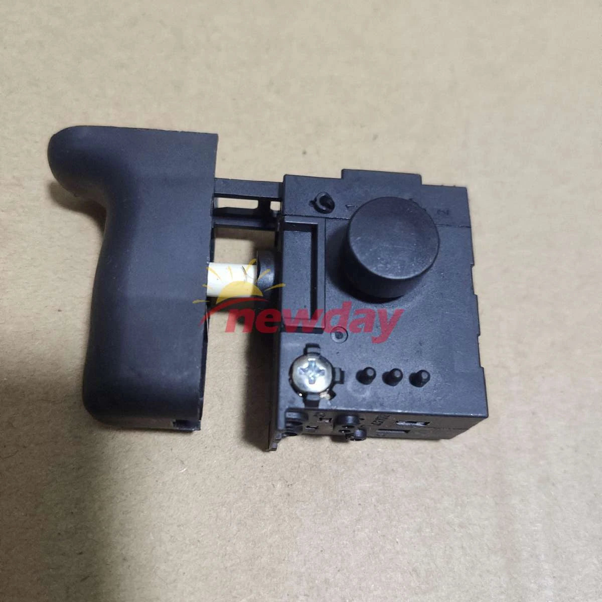 1PCS 6512962 C3MA-2L-S 8A125VAC 6A250VAC Trigger switch