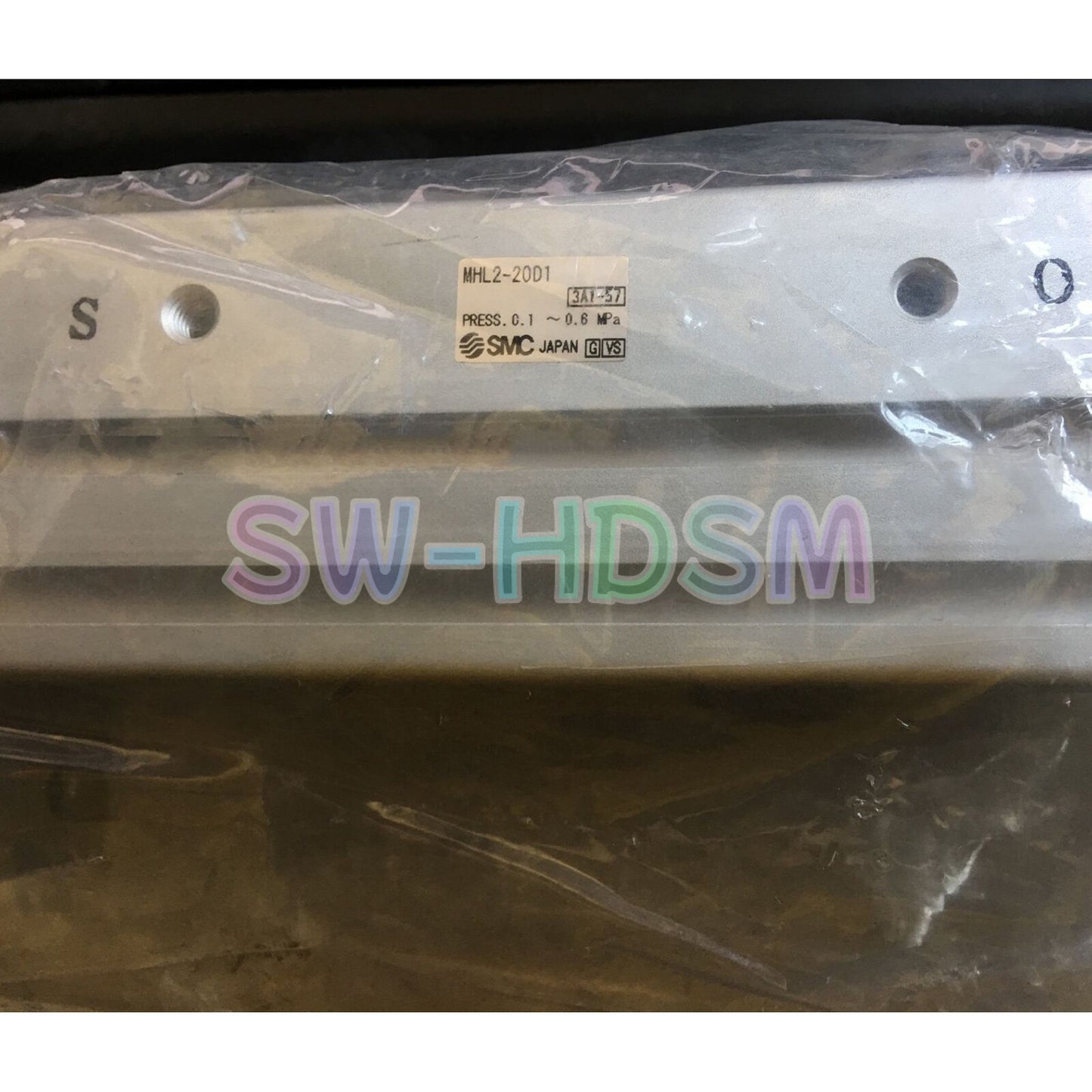 1PCS for SMC Finger Cylinder MHL2-20D1 Freight Free