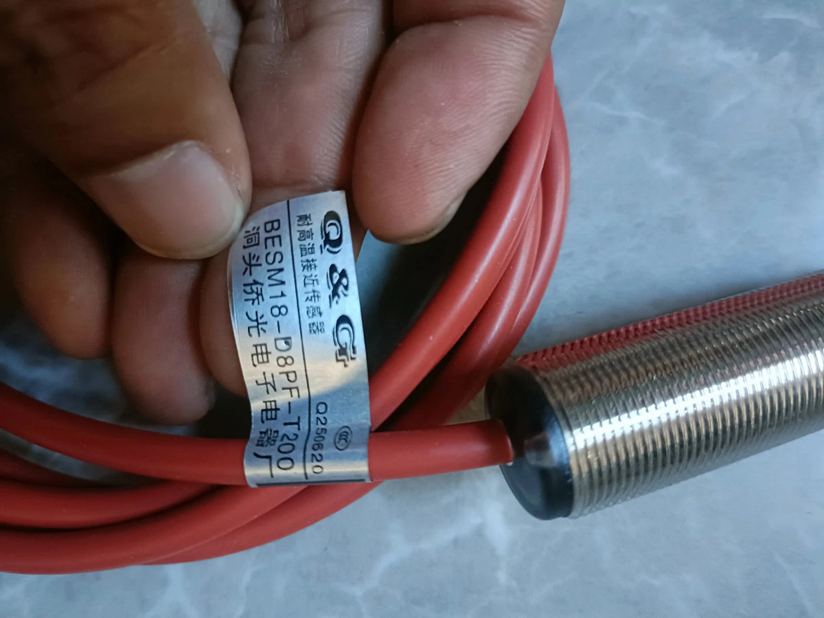 1PCS FIT FOR BESM18-D8PF-T200 photoelectric switch sensing