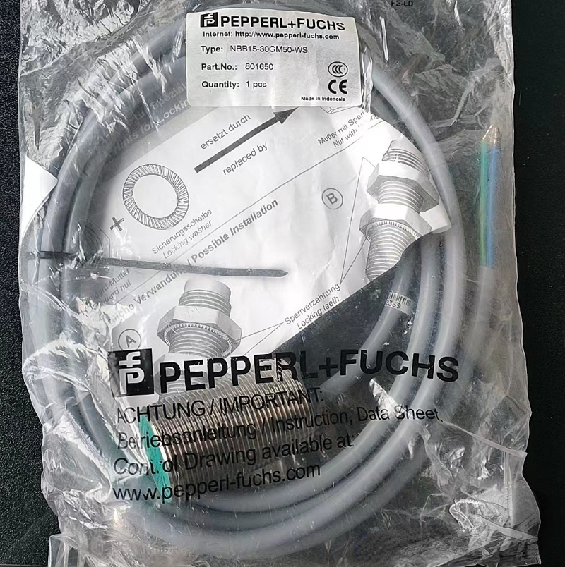 1pcs PEPPERL+FUCHS Sensor NBB15-30GM50-WS