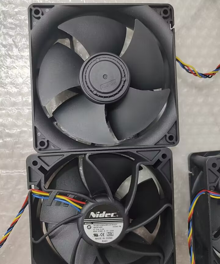 Nidec V12E12BS2B5-07A021 12cm 12038 12V 3.0A Server Violence cooling Fan
