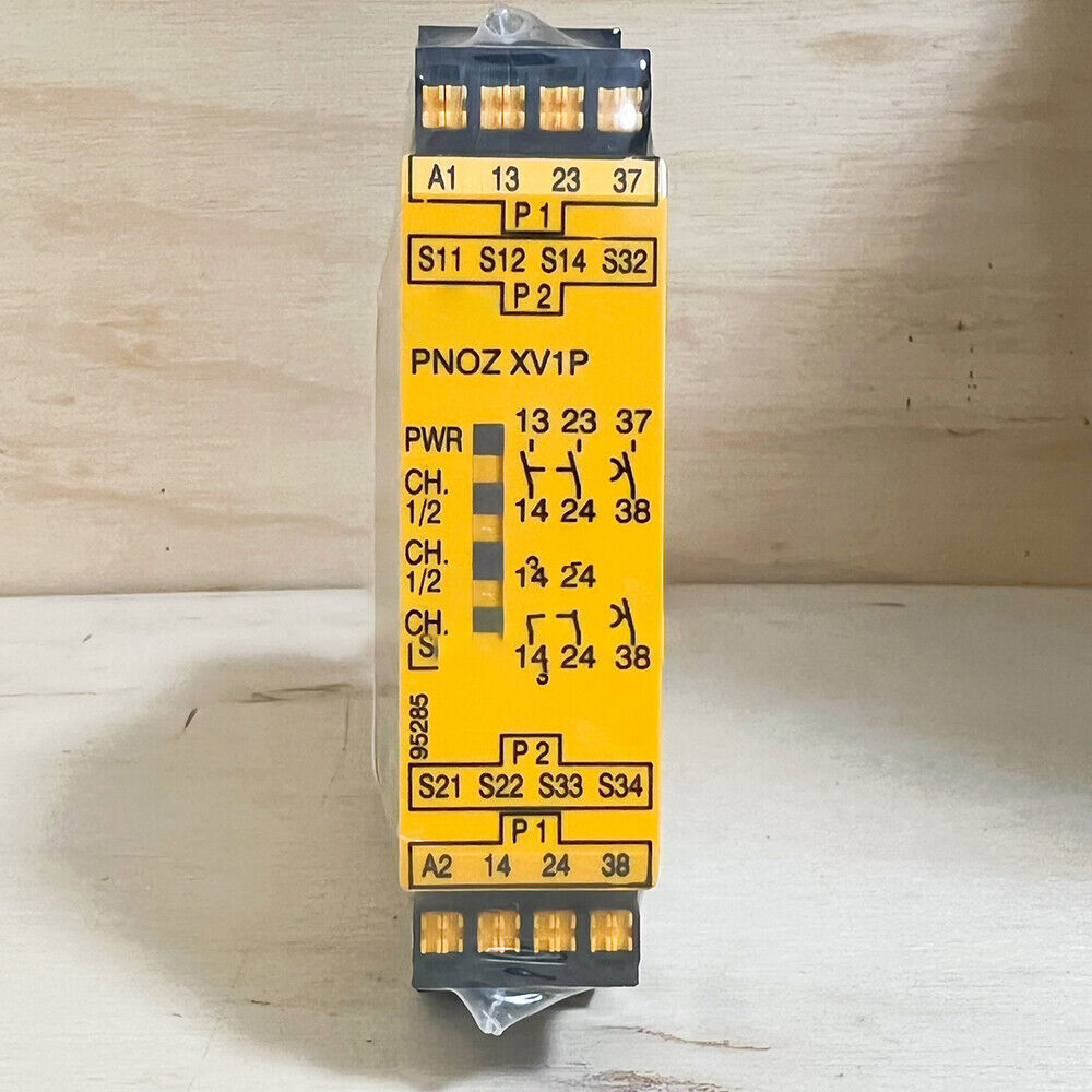 1pcs Pilz 787602 PNOZ XV1P C Safety Relay 30/24VDC 2n/o 1n/o T