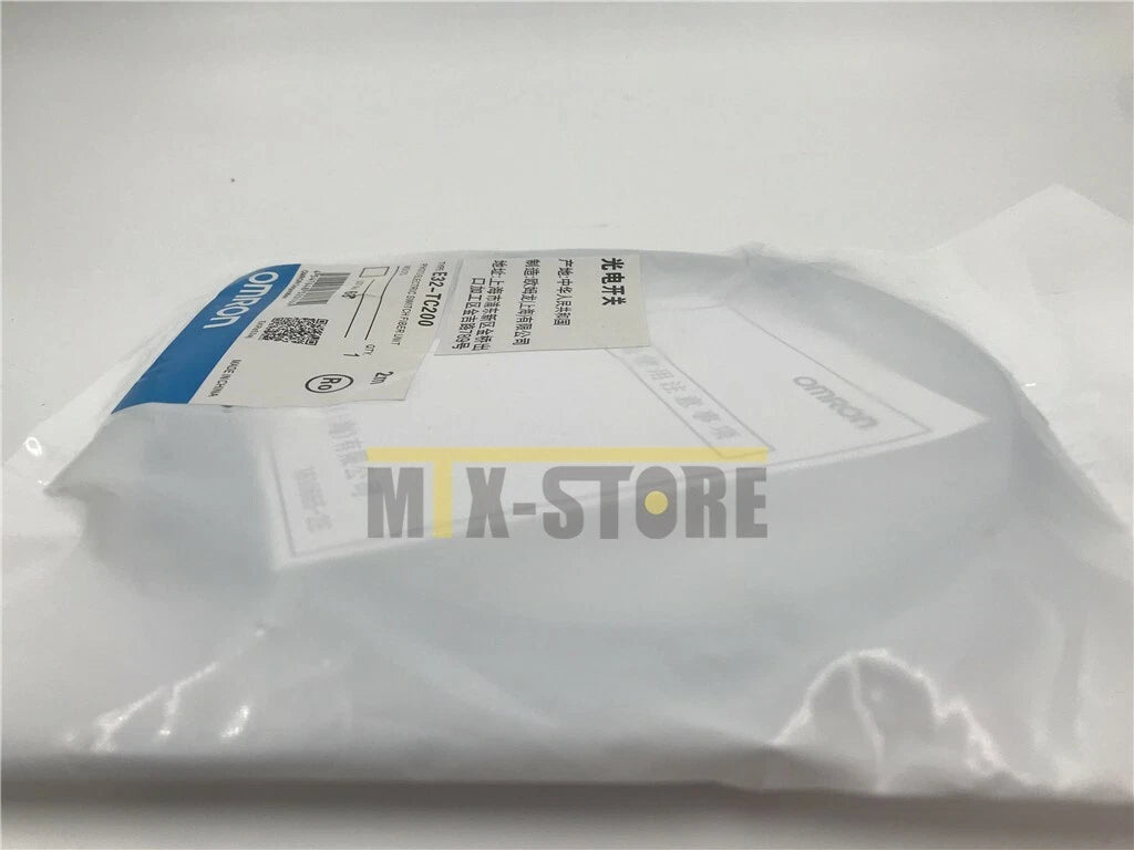 1PCS Omron E32-TC200 Sensor&Proximity Switch #P