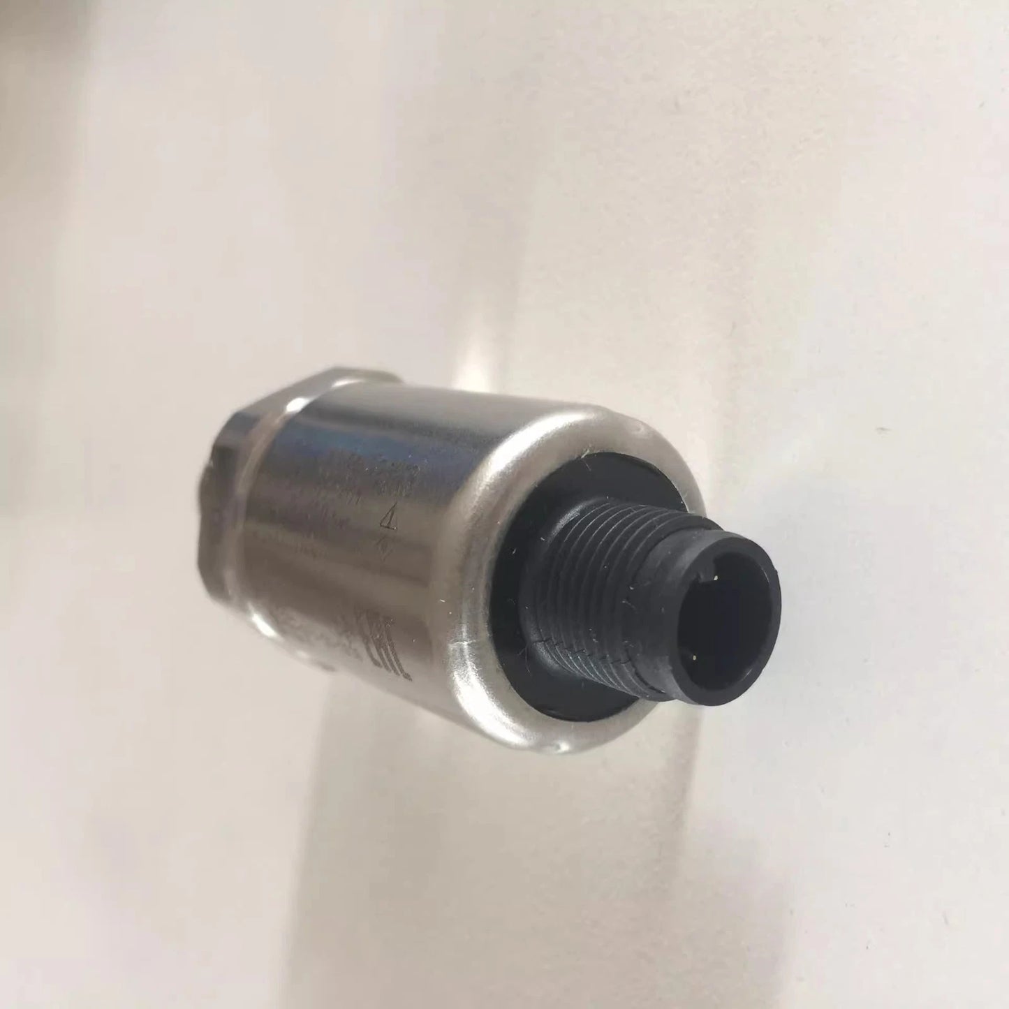 1pcs HUBA control pressure sensor transmitter 520.943S033401 0-250BAR 4-20mA #P