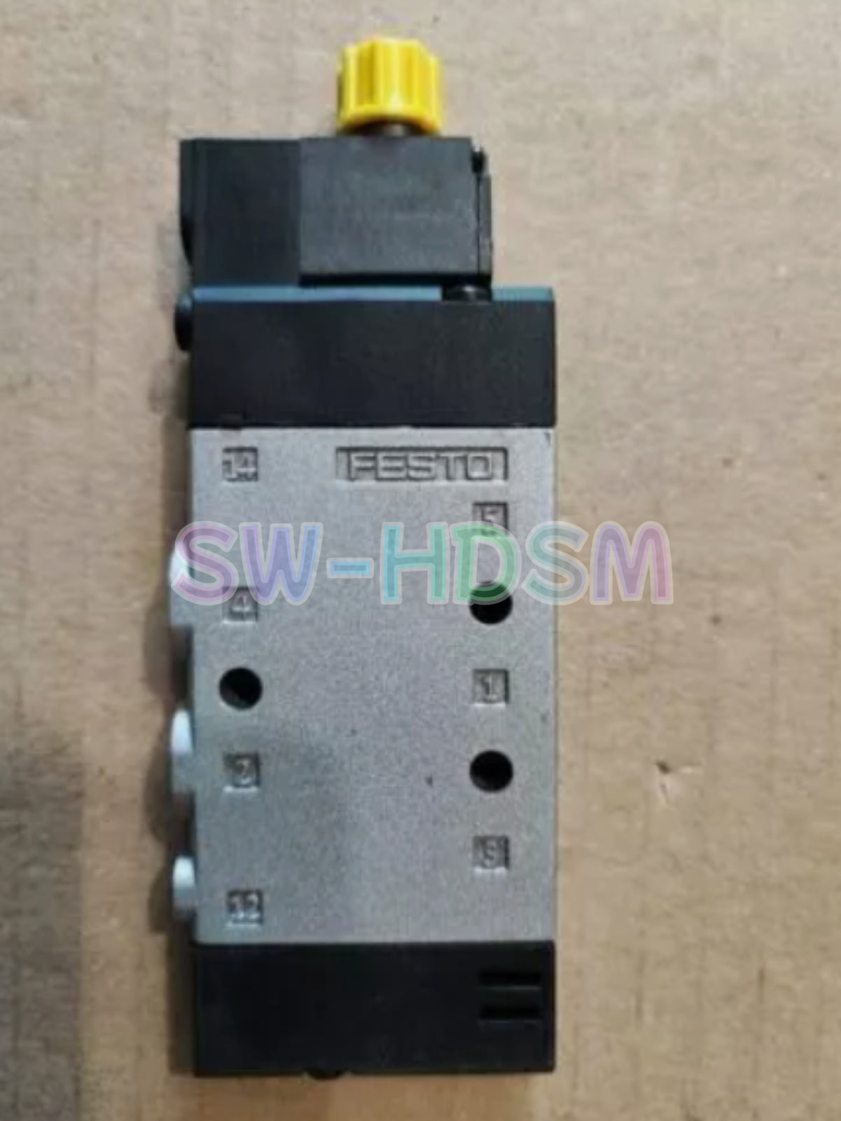 1PCS FESTO Solenoid Valve CPE14-M1CH-5L-1/8 Freight Free