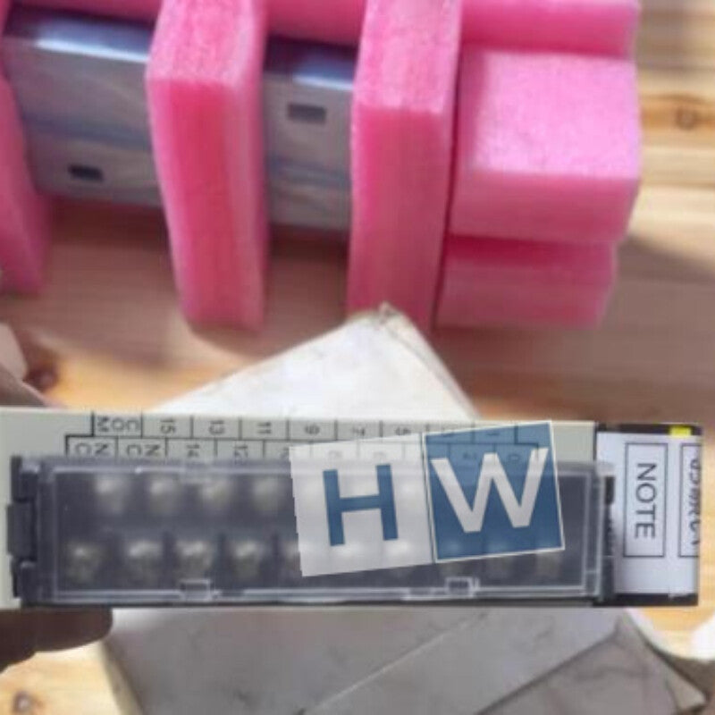 1PC Omron C200H-OC225 PLC Programming Controller Quality Assurance