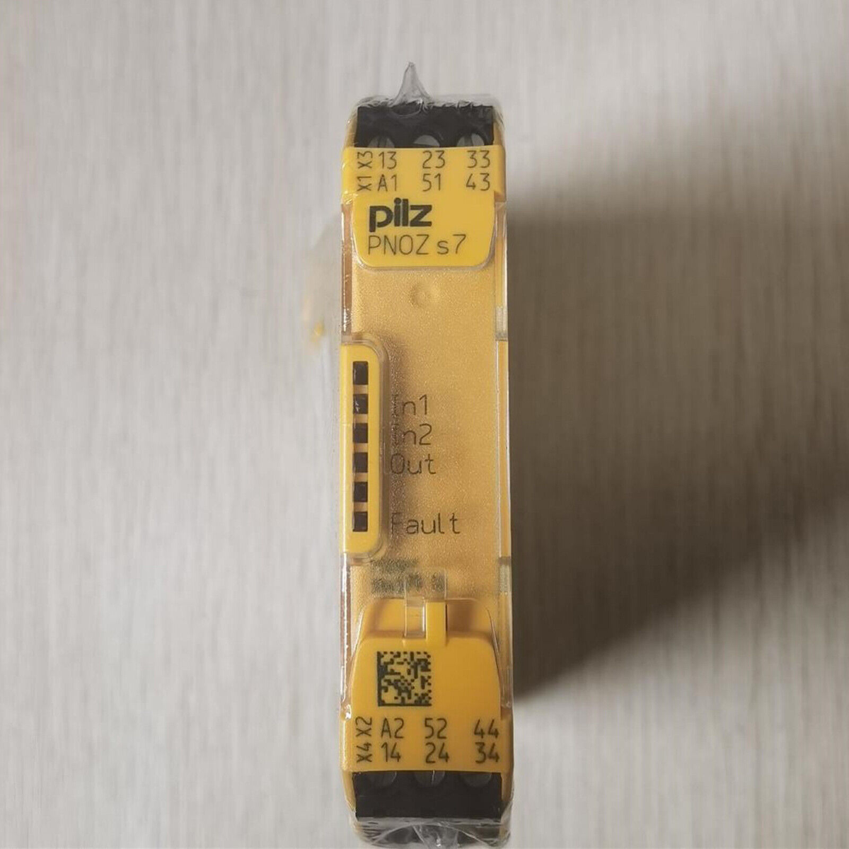 1pcs PILZ PNOZ Series Safety Relay PNOZ S7 24VDC 4 N/o 1 N/c