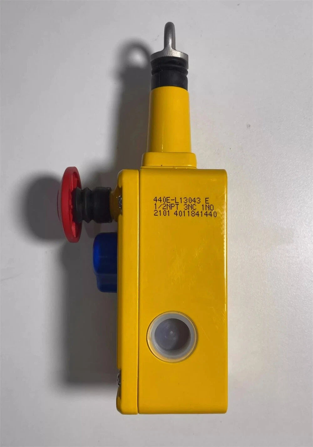 Allen-Bradley 440E-L13043 Guardmaster Lifeline 4 Pull Switch / #P