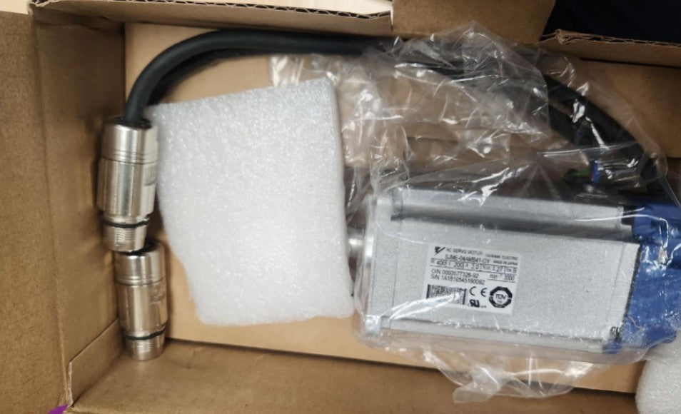 1PCS Yaskawa Servo Motor SJME-04AMB41-OY