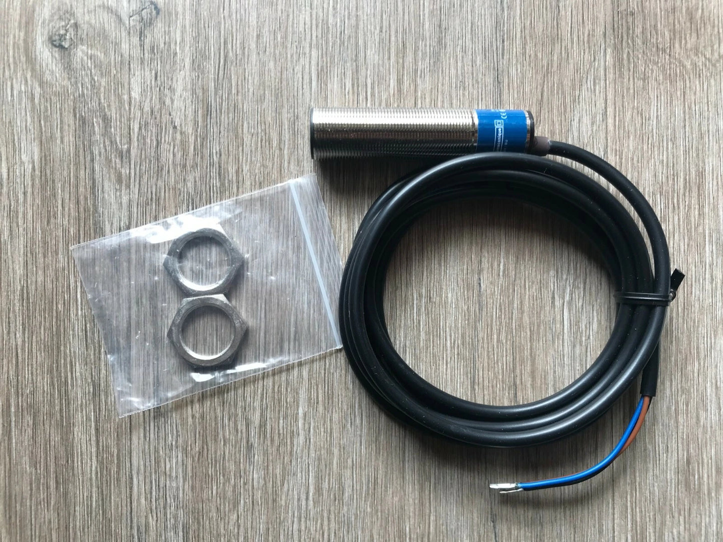 1PC Schneider XT118B1PAL2 Free Shipping &R1 #C #P